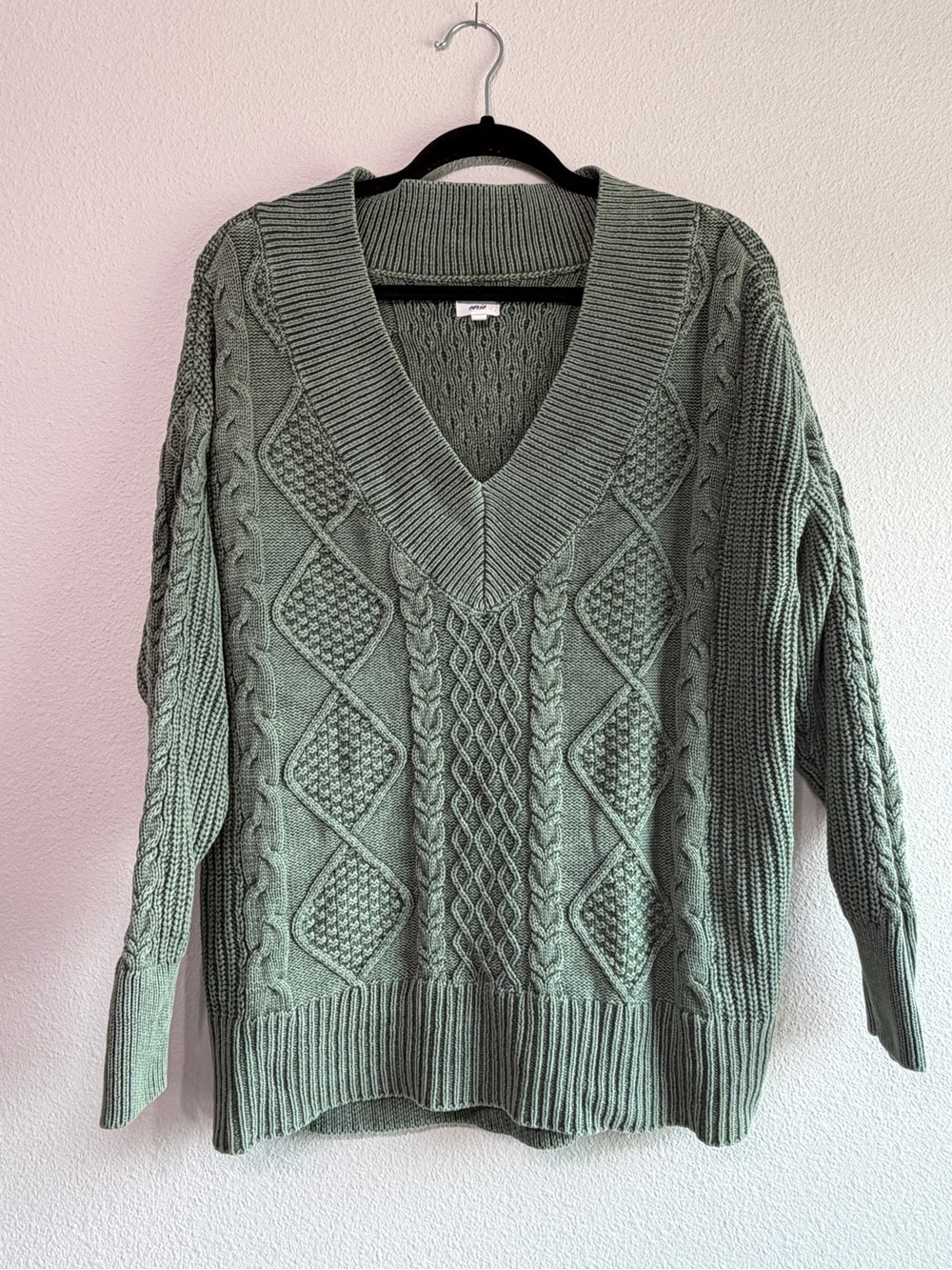 Aerie Oversized Cable Knit V-Neck Sweater Womens Medium Olive Green 100% Cotton